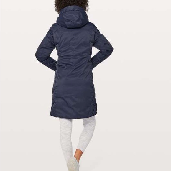 Lululemon Fluff the Cold Parka size 6 or 8 - Picture 2 of 2